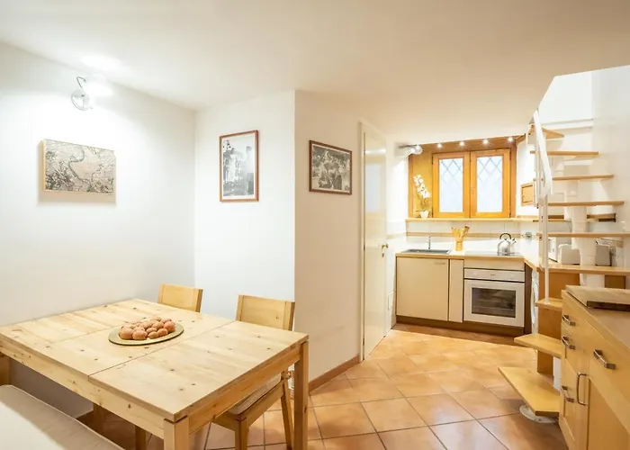 Guesthost - Quiet And Cozy Trastevere Hideaway Roma