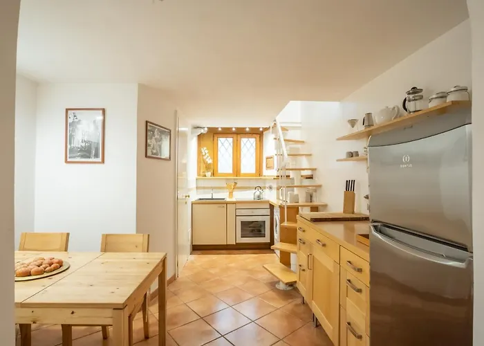 Guesthost - Quiet And Cozy Trastevere Hideaway Apartamento