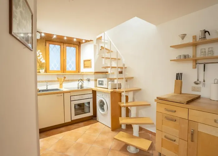 Guesthost - Quiet And Cozy Trastevere Hideaway Roma